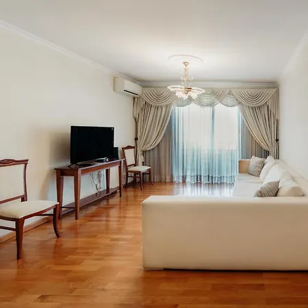 By Sg Apartamento Funchal (Madeira)